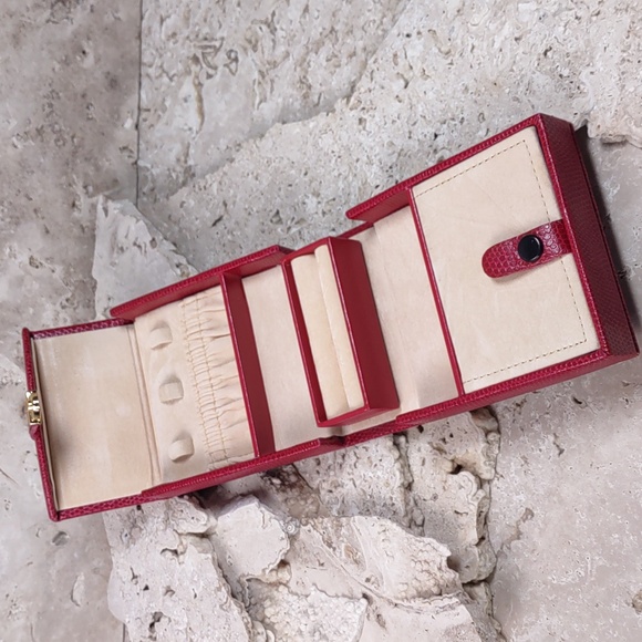 Croc Embossed Leather Travel Jewelry Case - Picture 4 of 8